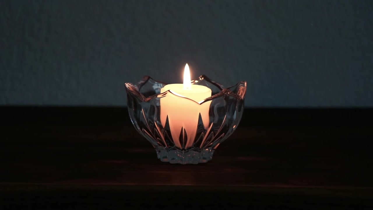 Focusing breath at the brow center converges scattered thoughts